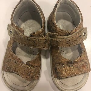 Naturino cork and gold sandals.